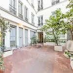 Glorious Family Apartment - 100 Sqm- Central Paris