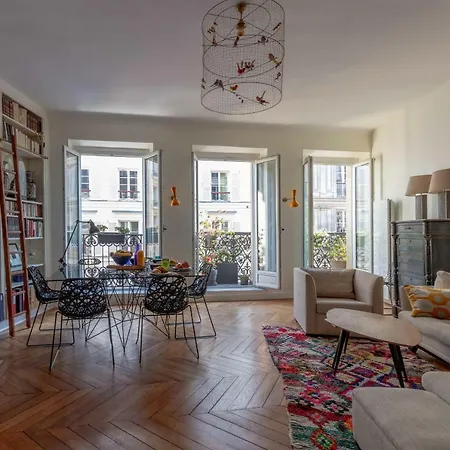 Glorious Family - 100 Sqm- Central Apartment *