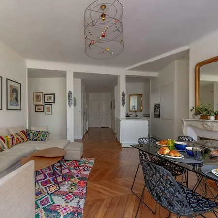 Glorious Family - 100 Sqm- Central Apartment *